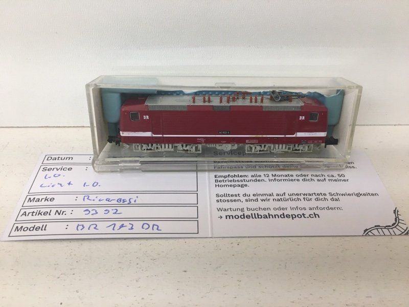 Trix Modellini di ferrovie: Spur N Arnold 2308CH Br 143 Dunkelrot der DR – Usato da Büsserach venduto da ModellbahnDepot 1