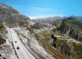 AIROLO Passo del San Gottardo (Tremola) - Auto