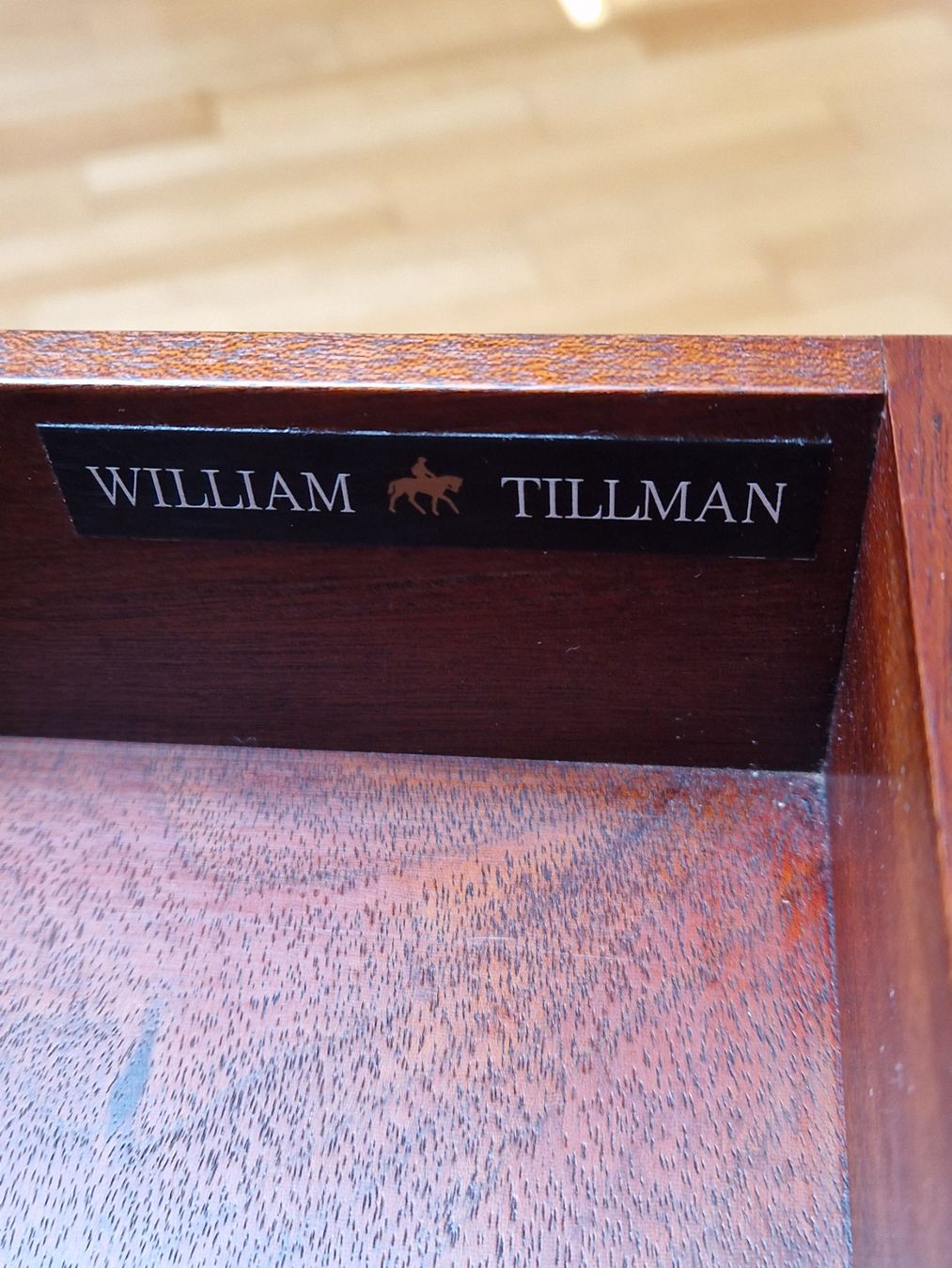 Tables: William Tillmann Tisch mit Schubladen – D'occasion à Mettmenstetten par Cam7 3
