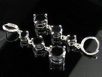 Orecchini pendenti & Orecchini a lobo: Black Saphir CZ / JOS-0067 – Nuovo (secondo la descrizione) da Ittigen venduto da Oner