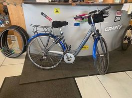 Velo city bike Wheeler lady