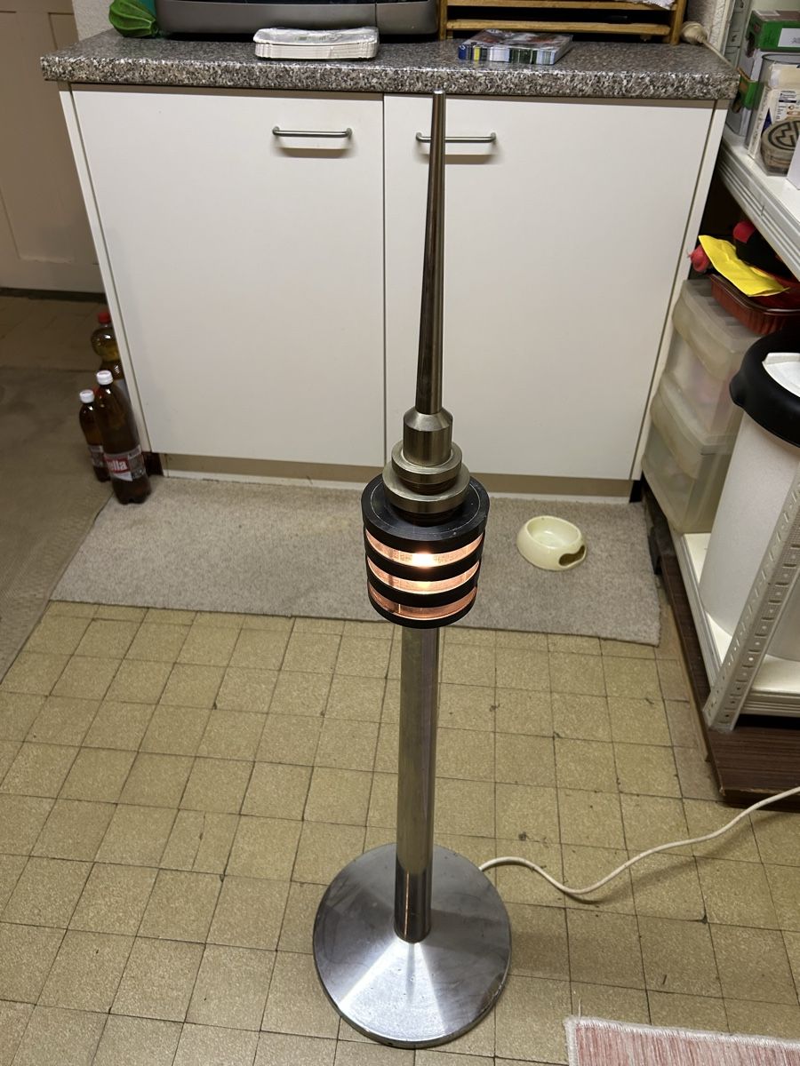 Lampade: Stehlampe Stuttgarter Fehrnsehturm – Usato da Thun venduto da Anita036 1