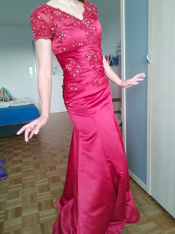 JJ’s House Vestiti: Wunderschönes rotes Kleid Abendkleid Fotoshooting – Usato da Othmarsingen venduto da AnastassiaV