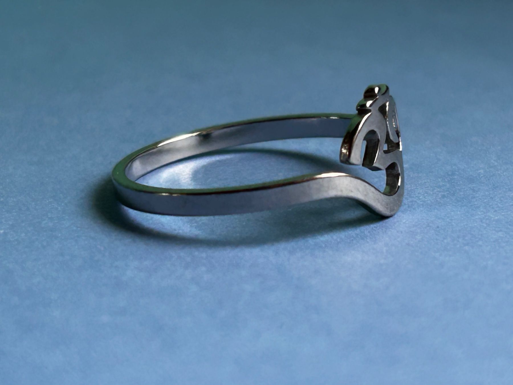 Anelli: Edelstahlring silbernes OM (Yogaring) – Nuovo e nell'imballaggio originale da Laufen venduto da Bellebellezza 2