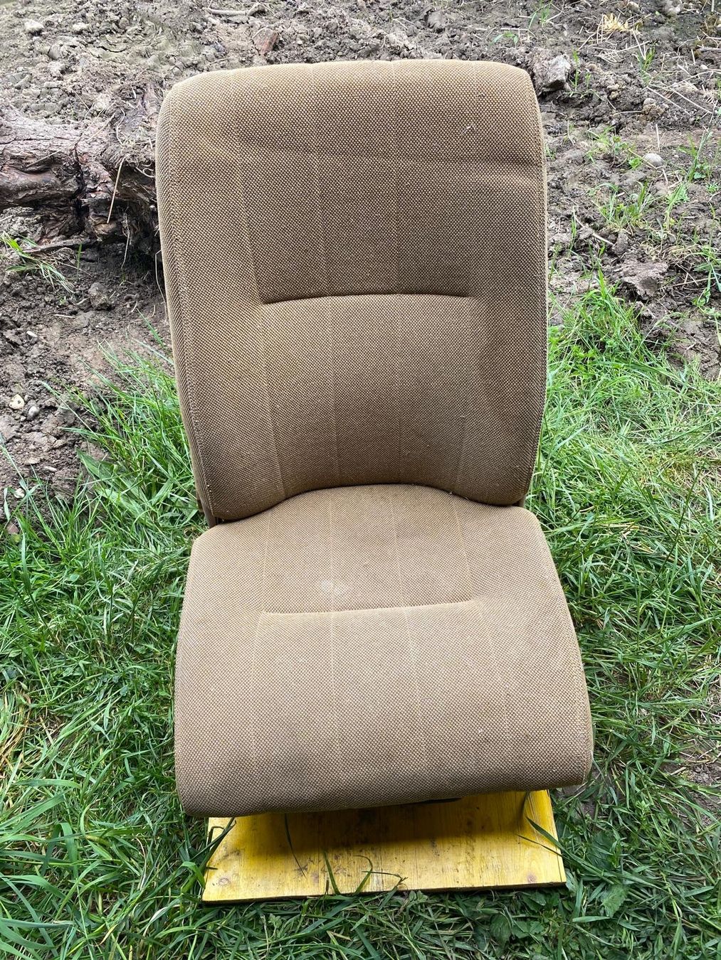 Volvo Toutes les pièces auto: Volvo 240 Sitz 💺 – D'occasion à Aarberg par Jakaro 7
