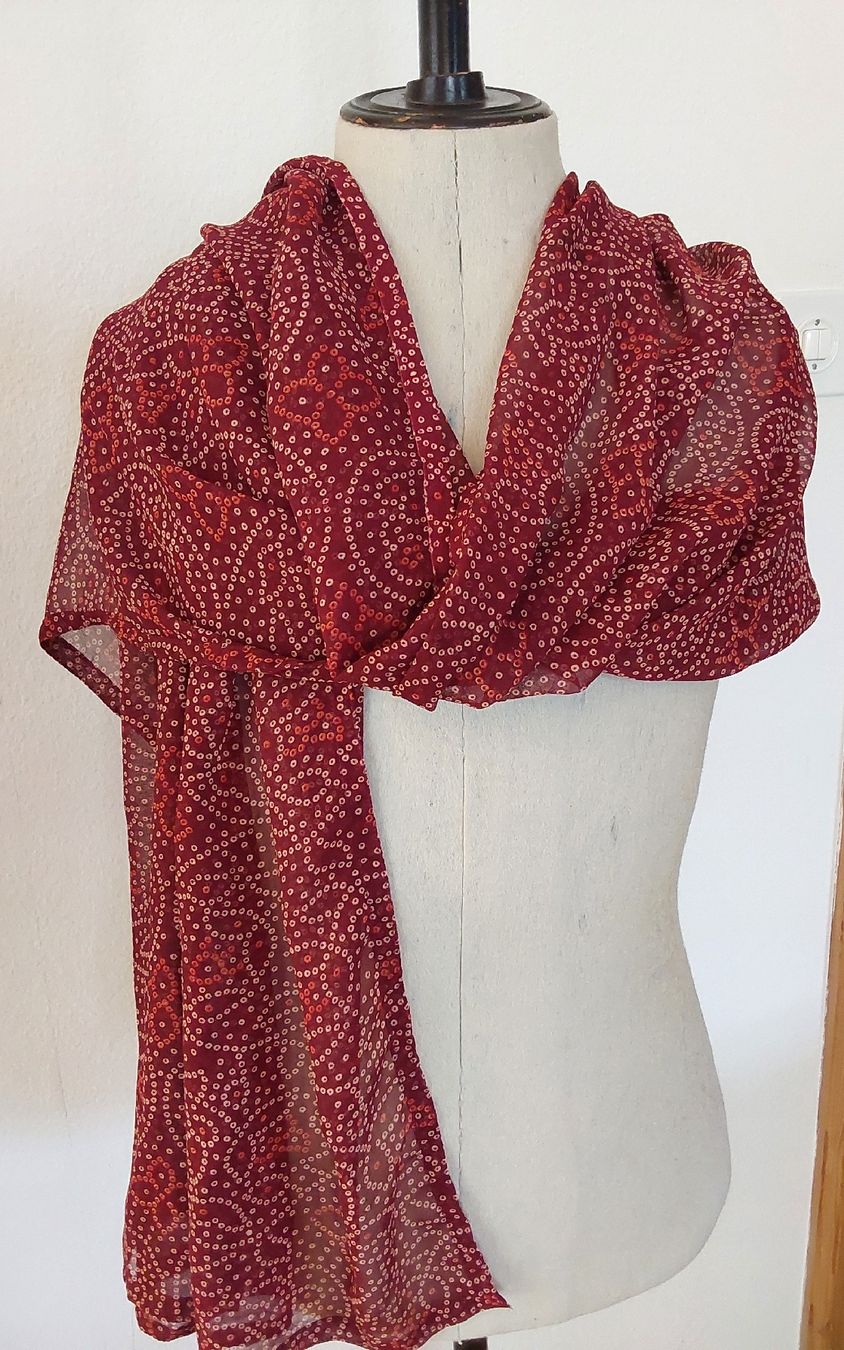 Foulard & Sciarpe: Schal Foulard Polyester – Usato da Köniz venduto da scopello12