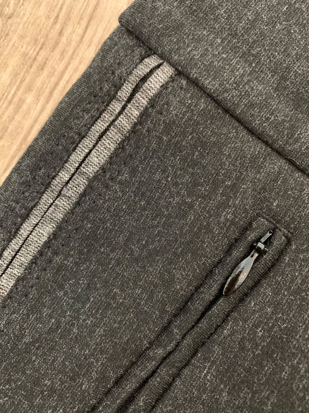 Cambio Pantaloni: Cambio Hose Stoffhose grau Gr. M / 38 – Usato da Fislisbach venduto da KolibriSecondhand 2