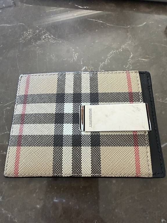 Portafogli: Burberry Kartenhalter mit Geldklammer – Usato da Küsnacht ZH venduto da TinaSimona.31 1