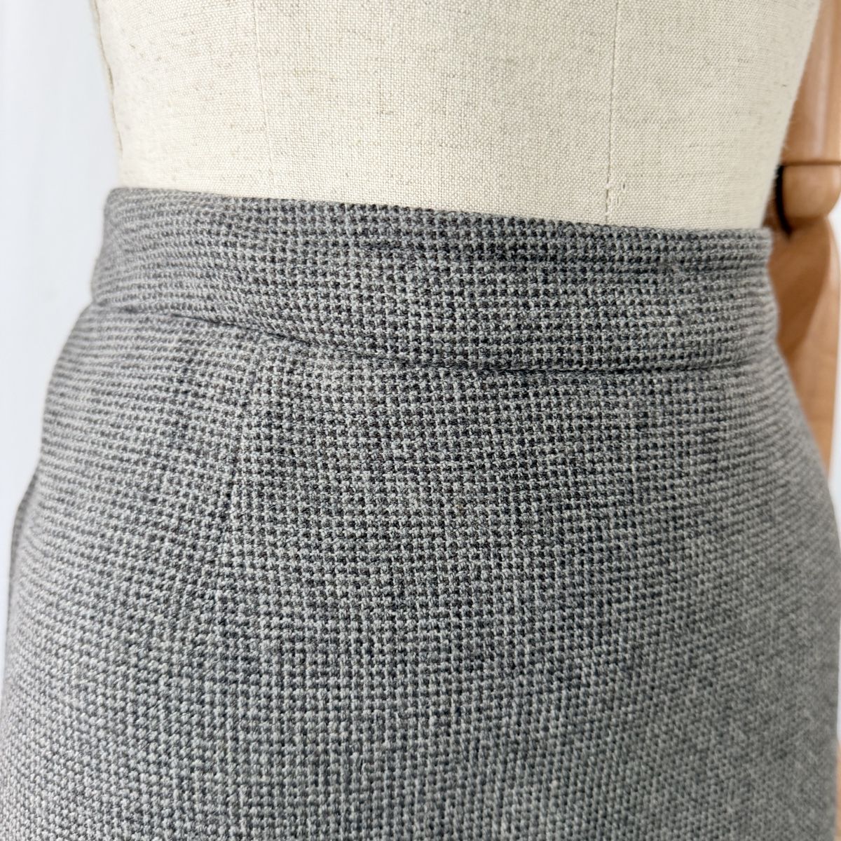 Etro Gonne: ETRO Skirt – Usato da Emmen venduto da Colette-Juliette 2