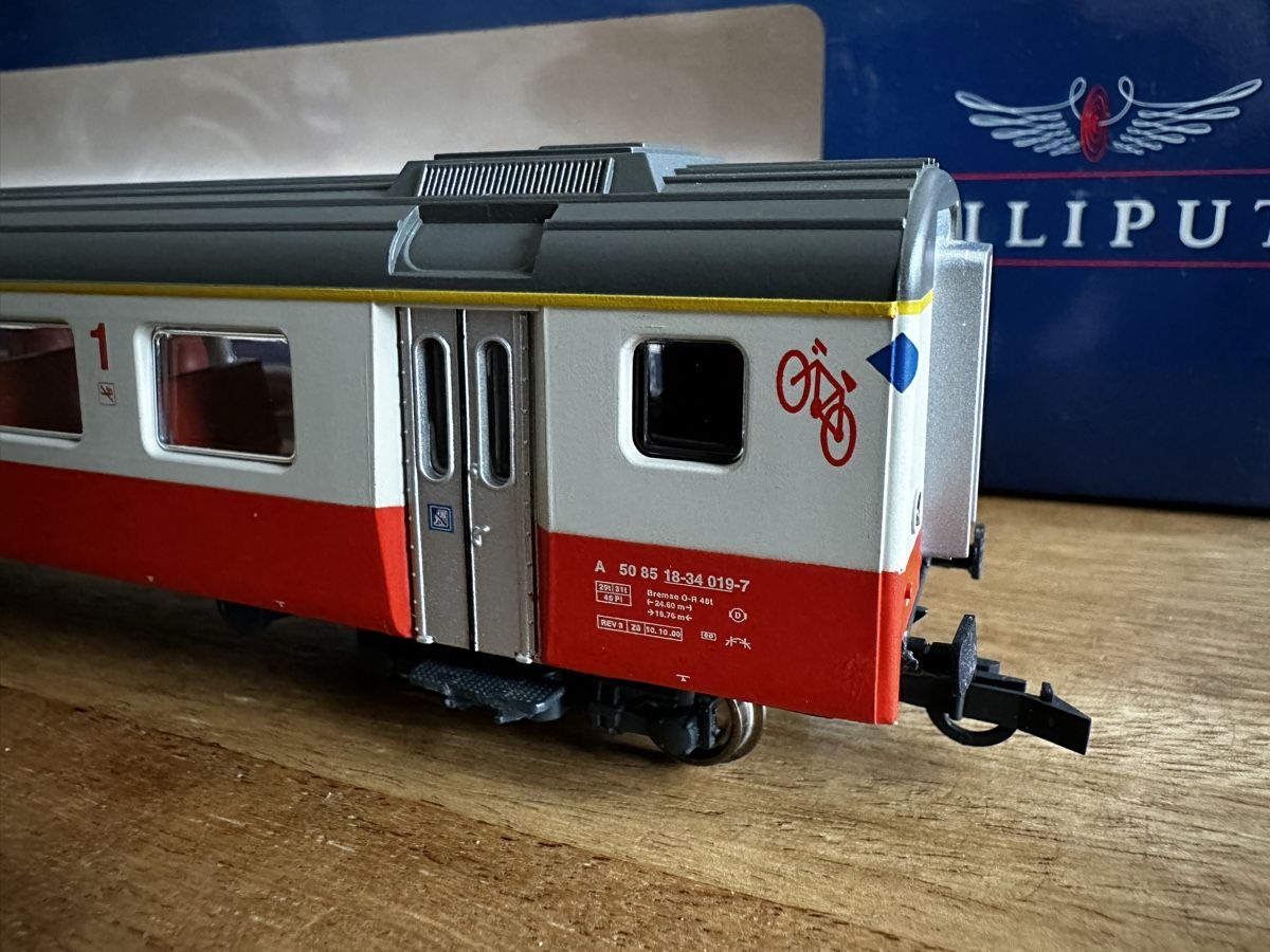 Liliput Modelleisenbahnen: Liliput SBB Swiss Express EW III A – Gebraucht aus Sissach von  1