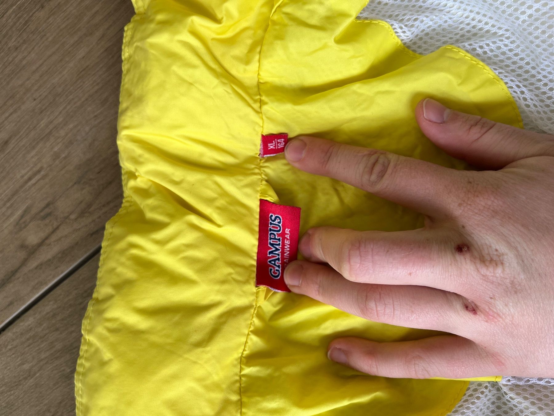 Giacche: Regenjacke gelb – Usato da Zuzwil SG venduto da dieschnellemichelle 4
