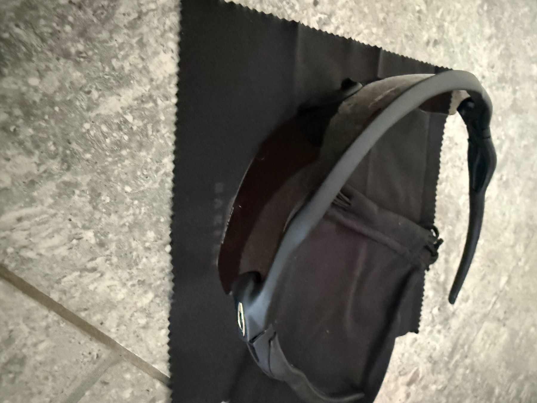 Oakley Brillen & Gläser: Oakley Radar EV Path Schwarz – Gebraucht aus Allschwil von Loriclothes 1