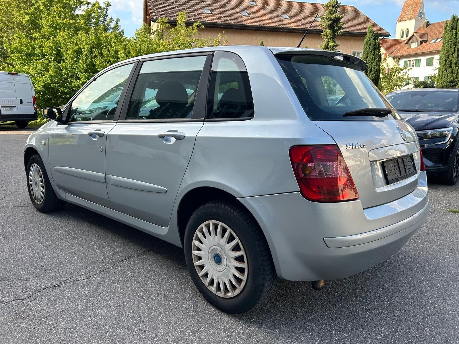 Fiat Autos: Fiat Stilo 1.9JTD - Eintauschfahrzeug – Gebraucht aus Bäretswil von Oberland-Automobile 3