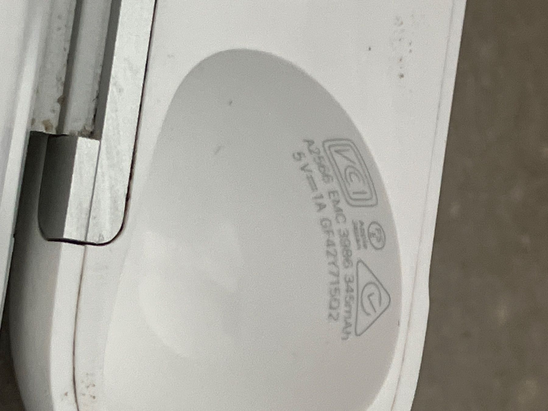 Apple Kopfhörer: Apple AirPods 3 Case – Gebraucht aus Lausanne von mr.v 4