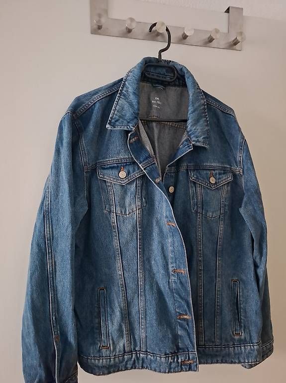Vestes: Jeansjacke – D'occasion à Münchenstein par Salvis_68