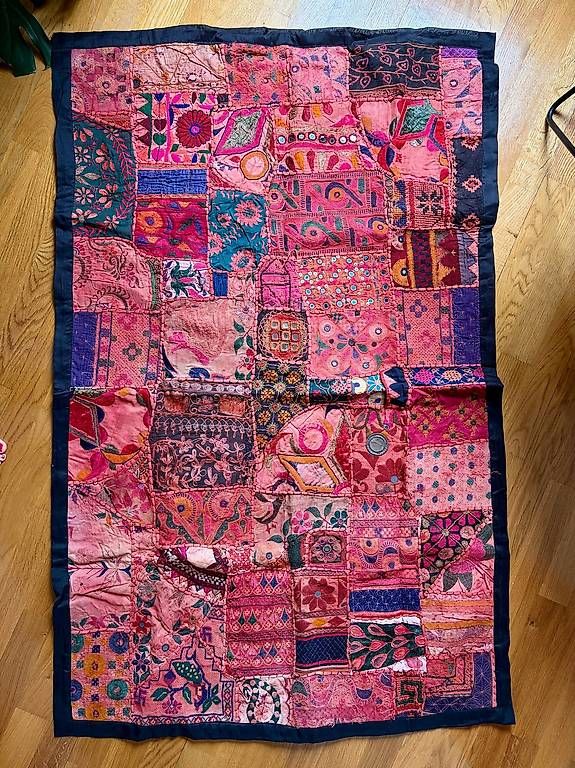 Coperte: Ensemble textile artisanal indien: coussins et plaids – Usato da Lausanne venduto da Aei_NCB7 2