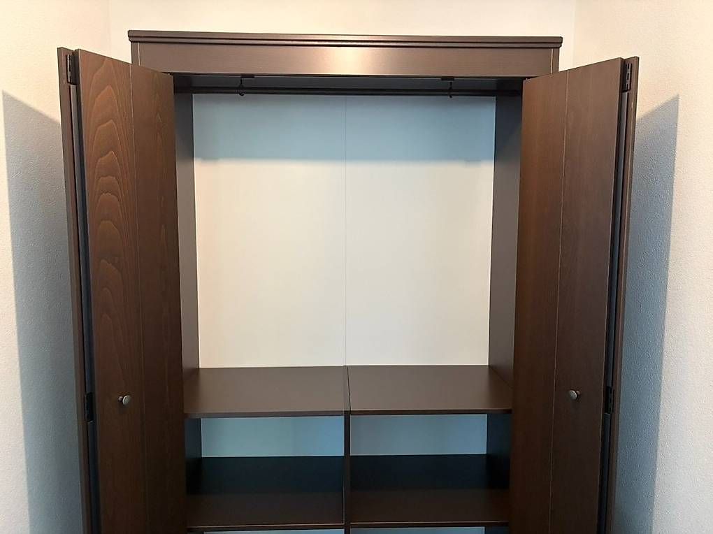 Ikea Schränke: Armoire IKEA IDANÄS – Gebraucht aus Neuchâtel von gon_hvy2 2