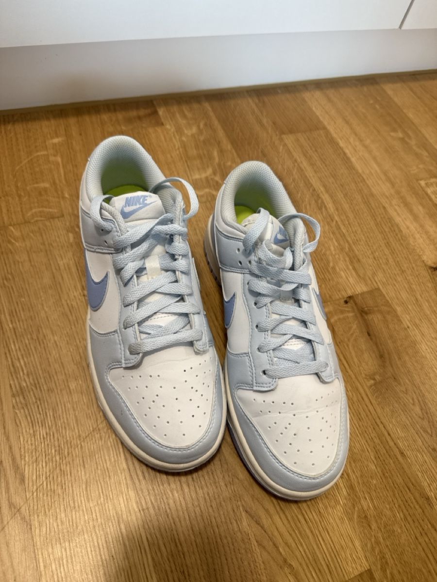Nike Scarpe da donna: Schuhe – Usato da Glis venduto da slavkomajic 1