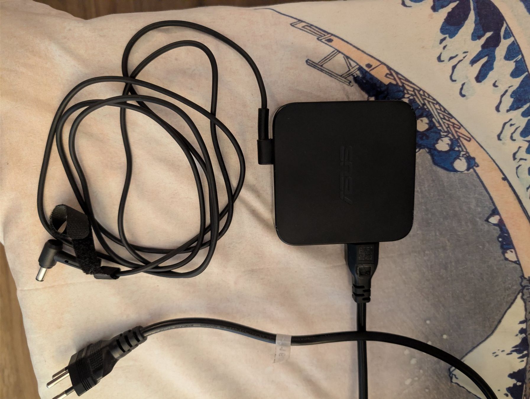 Asus Ecrans: ASUS ROG Swift PG278QR – D'occasion à Schönenberg an der Thur par bitup 2