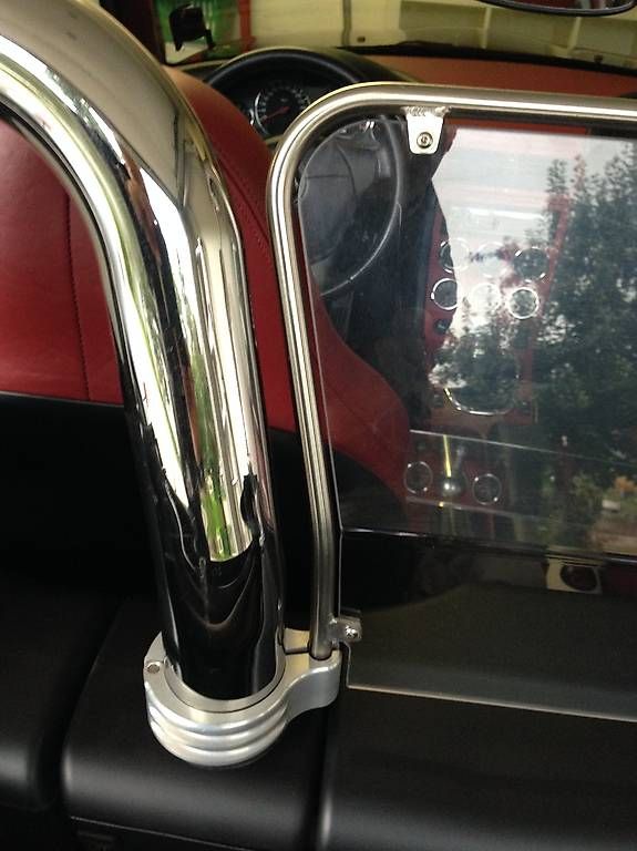 Tutti pezzi di ricambio auto: Windschott BMW Z - 3 Roadster – Usato da Spiez venduto da 7Sevenup 2