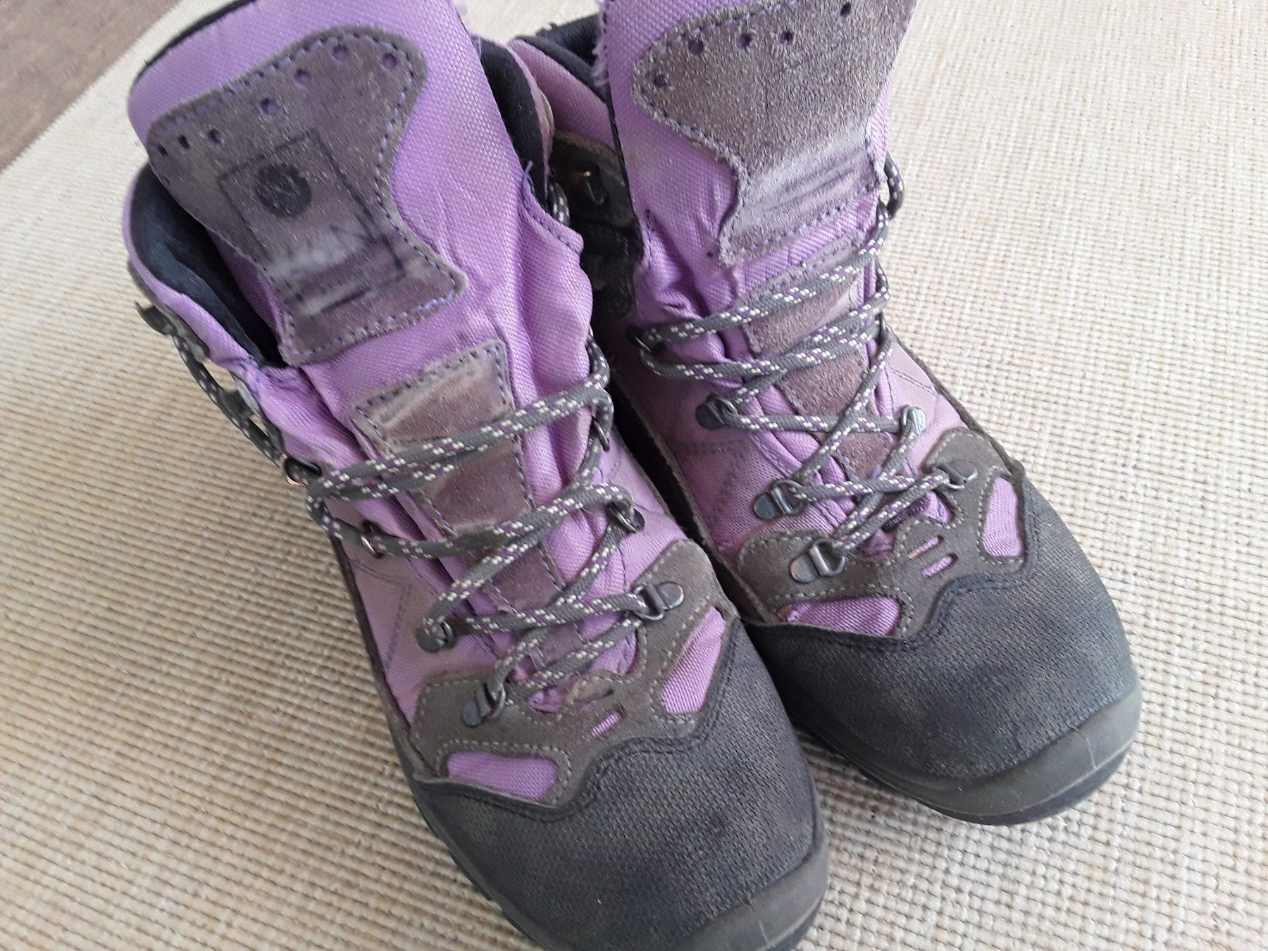 Scarpe per ragazze: Wanderschuhe Gar Tex Gr .35 – Usato da Heimberg venduto da Samprof 2