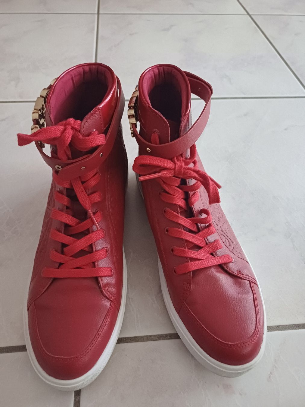 Scarpe da donna: Schuhe Gr.41 GUESS – Usato da Unterägeri venduto da huc_2gsq 1