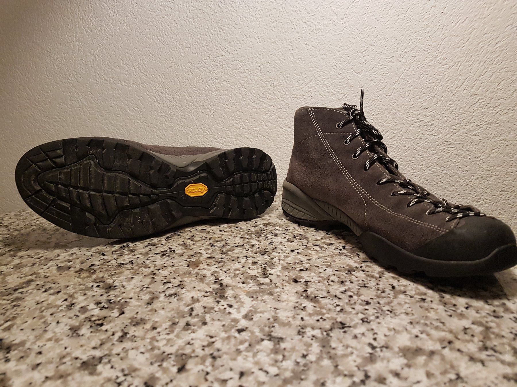 Scarpa Scarpe da uomo: Scarpa Mojito 41 9 26.5cm – Usato da Wallisellen venduto da Swissline11 1