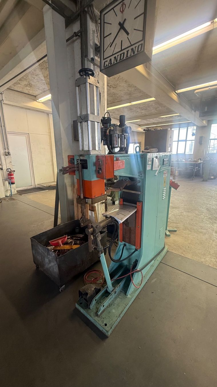 Postes à souder: PUNKTSCHWEISSMASCHINE – D'occasion à Aedermannsdorf par sam_9kng 2