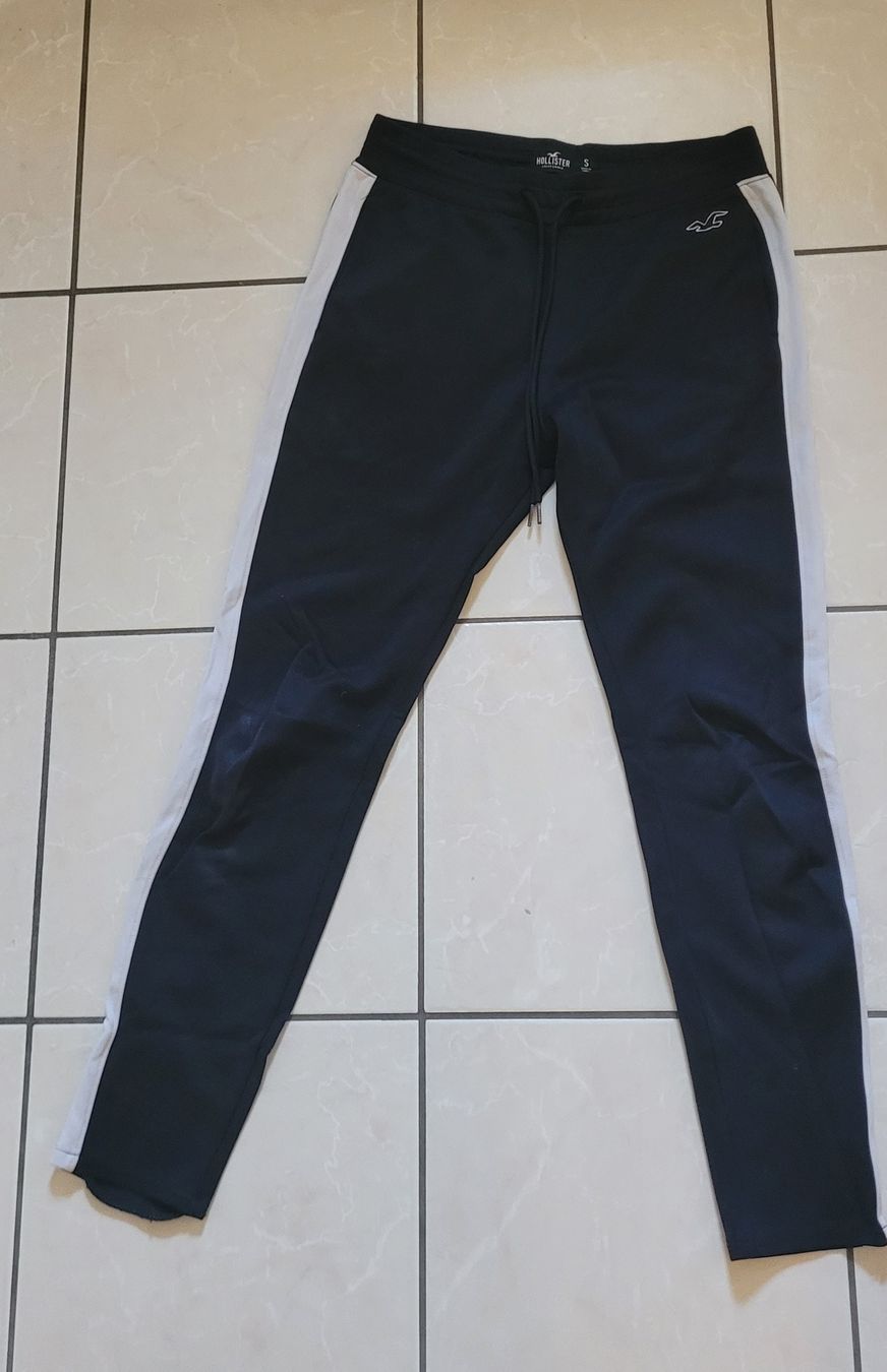 Pantalons: pantalon jogging – D'occasion à Vevey par dar_jk9w
