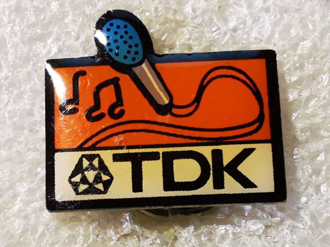 Plaquettes & Badges: Ansteckpin 87: TDK – D'occasion à Oppligen par Pin-Fall-Shop
