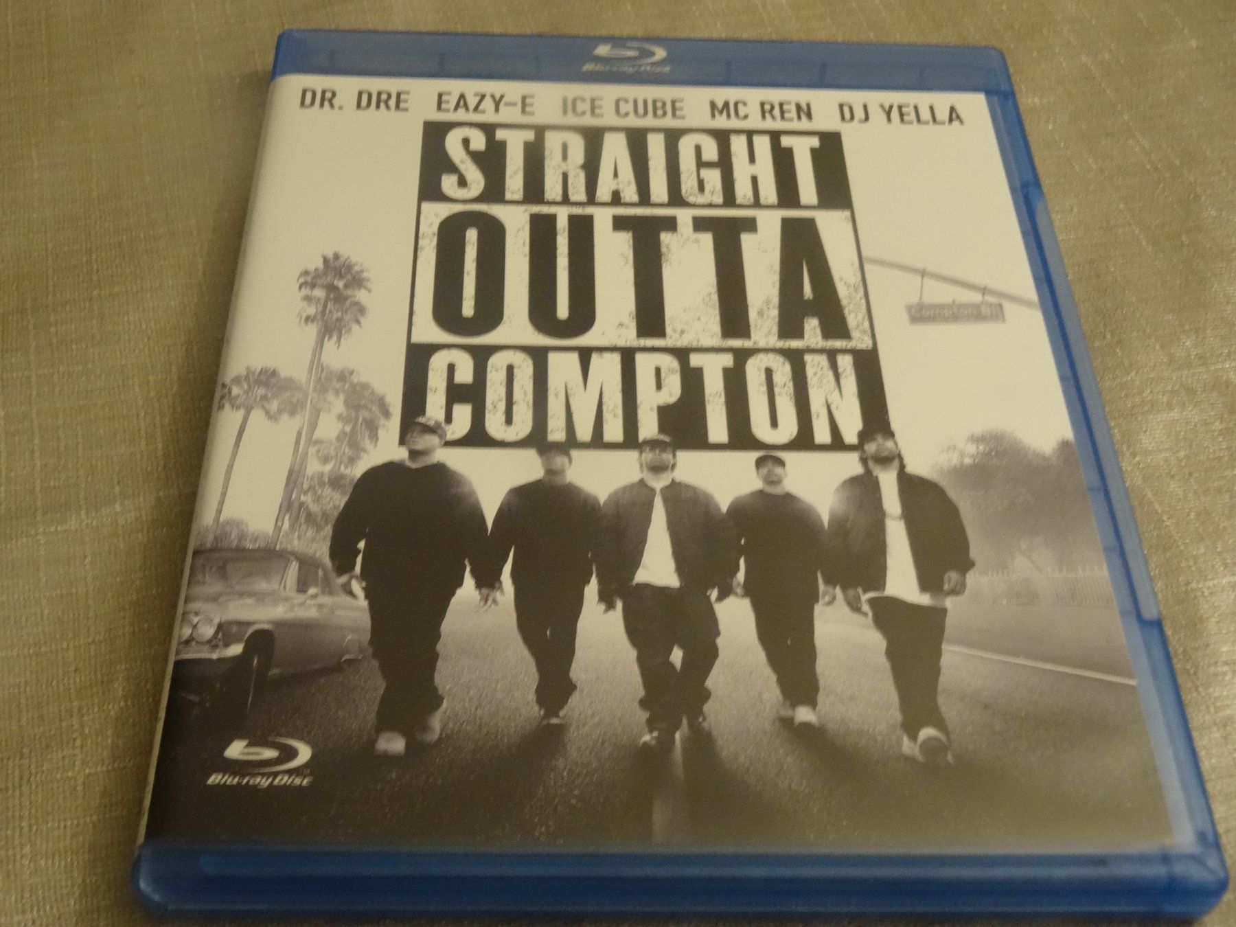 Tutti i DVDs: Straight Outta Compton - Blu-ray  ENGLISCH ITALIENISCH – Usato da Olten venduto da Disc-Verkauf