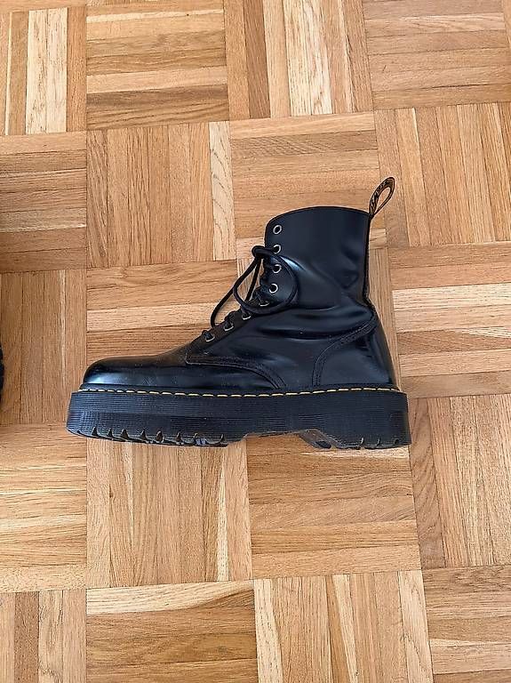 Scarpe da uomo: Dr. Martens Plateau 43 – Usato da Basel venduto da nor_52vj 1