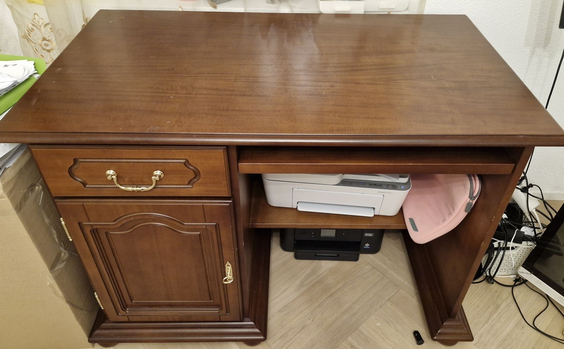 Scrivanie: Chesterfield Tisch – Usato da Küsnacht ZH venduto da jul_ksp9 1