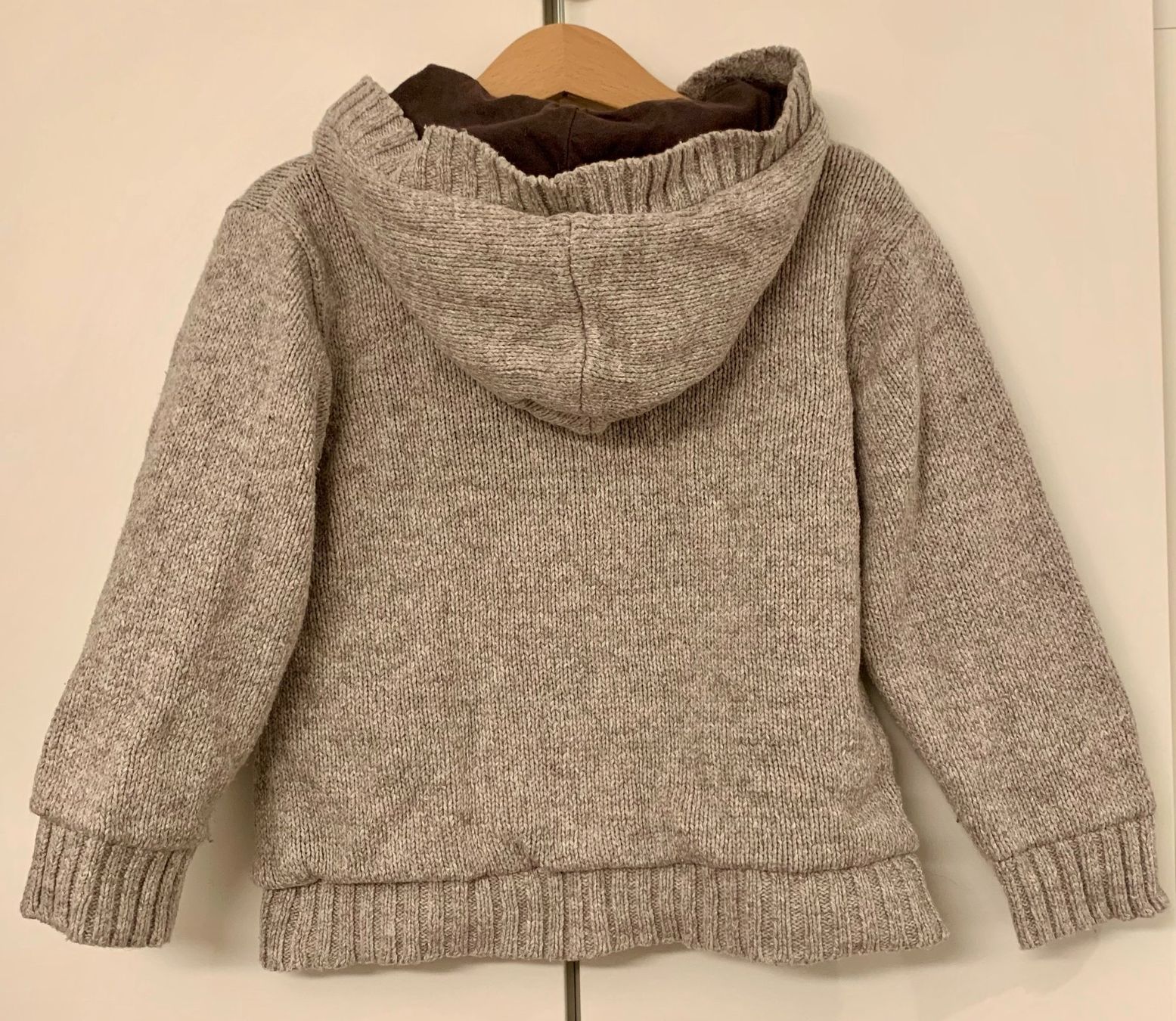 Giacche & Cappotti: Kind Strickjacke in hellgrau, Gr. 102. – Usato da Küsnacht ZH venduto da ast_26yp 1