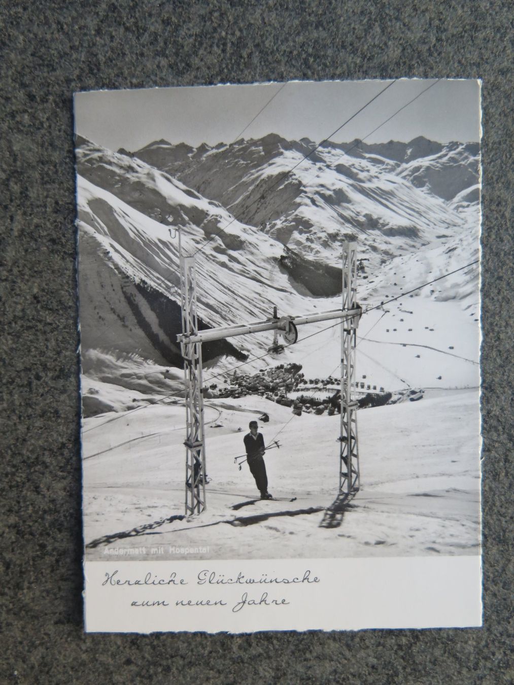Cartoline postali: ANDERMATT - SKILIFT - ALTE KONSTRUKTION - NEUJAHRSKÄRTCHEN – Usato da Wittenbach venduto da lipasal