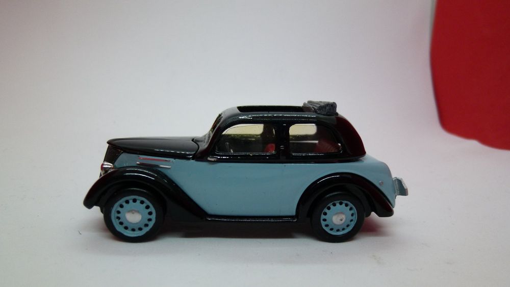 Ford Eifel 1938 – Kit Monté Walldorf 1/43 – Noir – Métal – Collection