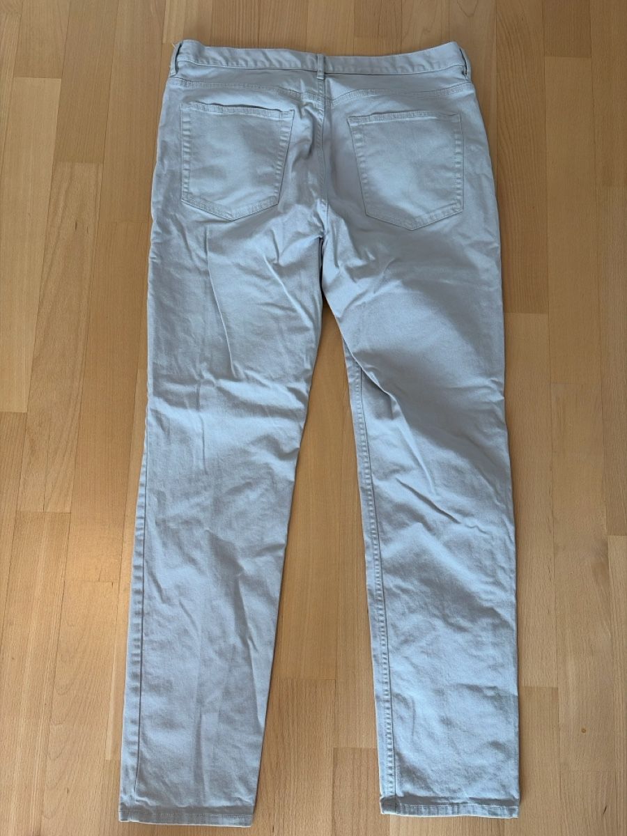 Hosen: Hose Slim Fit beige – Gebraucht aus Zürich von Vittelo 2