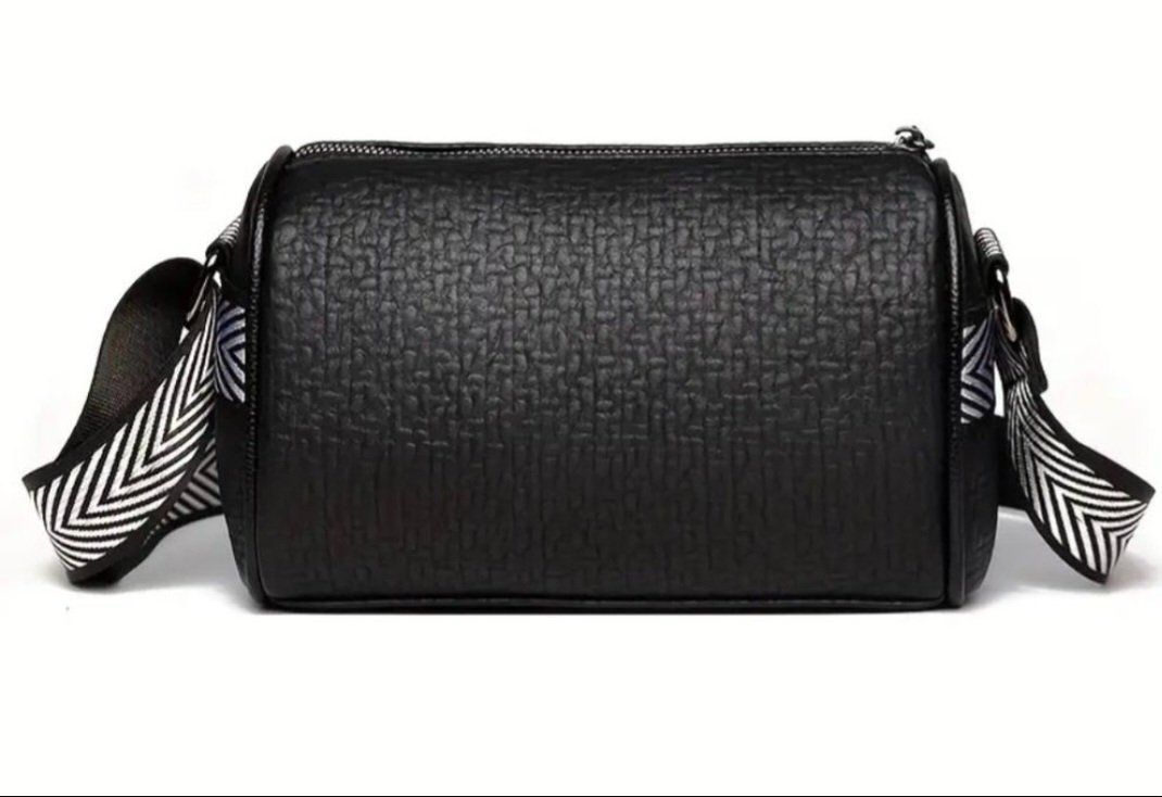Borse da donna: Borsa decorata con strass nuova – Nuovo (secondo la descrizione) da Giubiasco venduto da Stefaniav 6