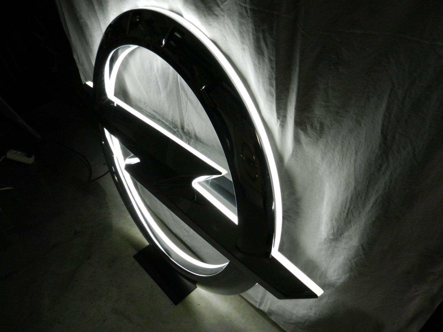 Opel Insegne: Original Opel Leuchtreklame Werbeschild – Usato da Münchwilen/TG venduto da hondavf750 1