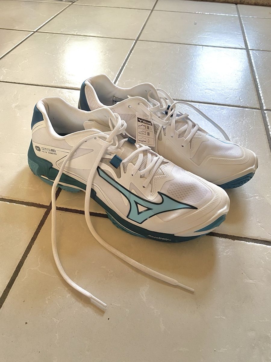Mizuno Scarpe da uomo: Mizuno Wave Lightning Z8 – Nuovo e nell'imballaggio originale da Tecknau venduto da cat_f8bt