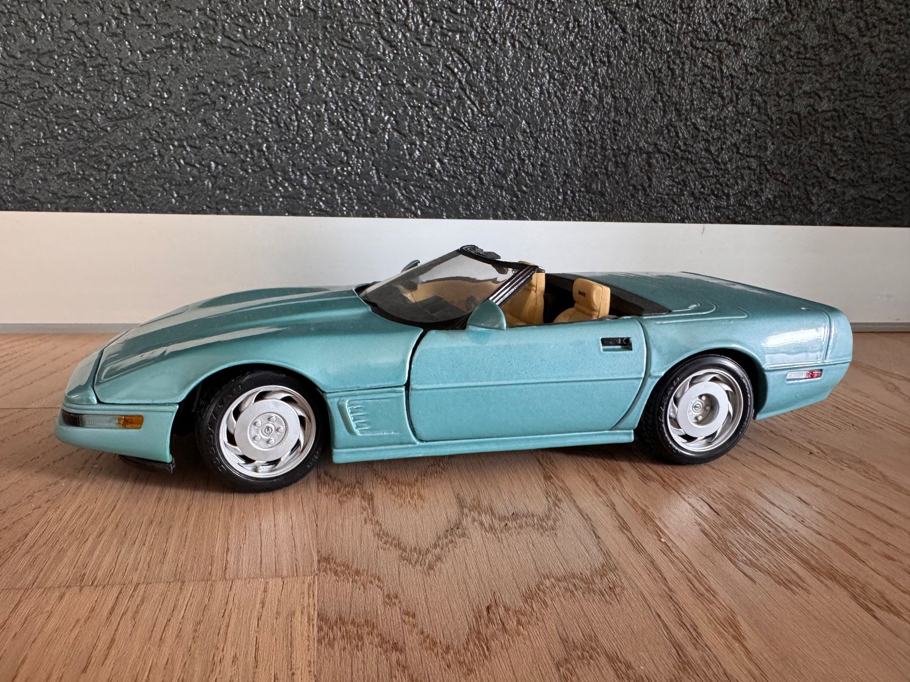 Chevrolet Modellini d'auto: Corvette C4 facelift 1/18 – Usato da Gerlafingen venduto da Aebu85 2
