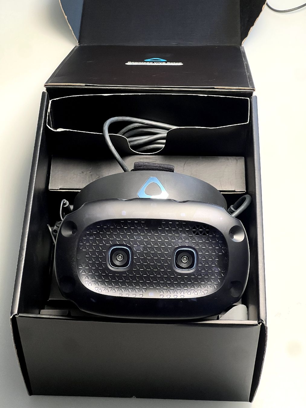 HTC Casco VR: HTC Vive Cosmos Elite - Kit complet  – Nuovo (secondo la descrizione) da Courrendlin venduto da sta_6qcj 1