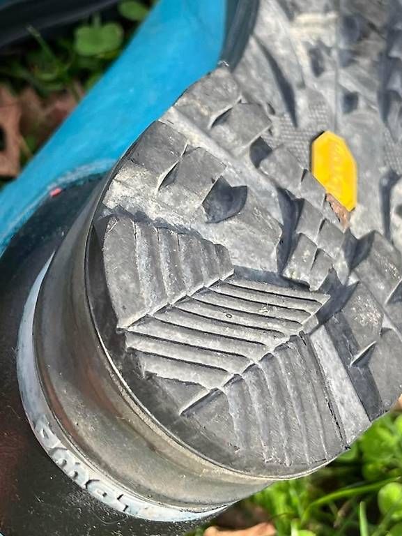 Lowa Scarpe da donna: Lowa Trekking Schuhe – Usato da Recherswil venduto da snuba69 2