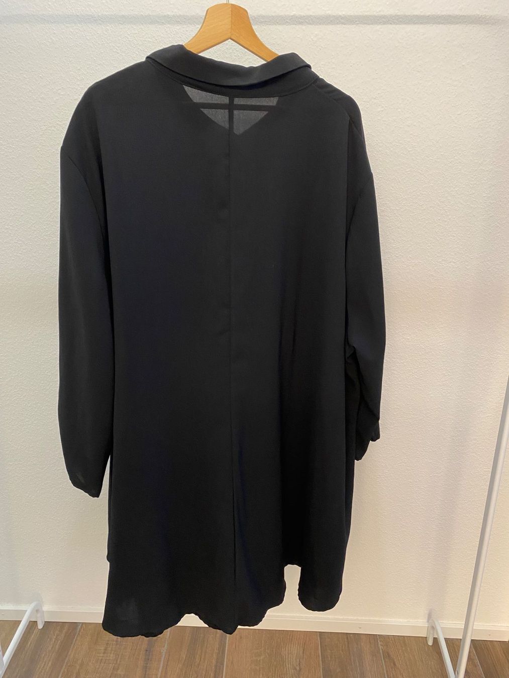 Shein Vestiti: Hemdkleid schwarz Gr. 56 / 58 / 60 – Usato da Pratteln venduto da a23_j2gs 4