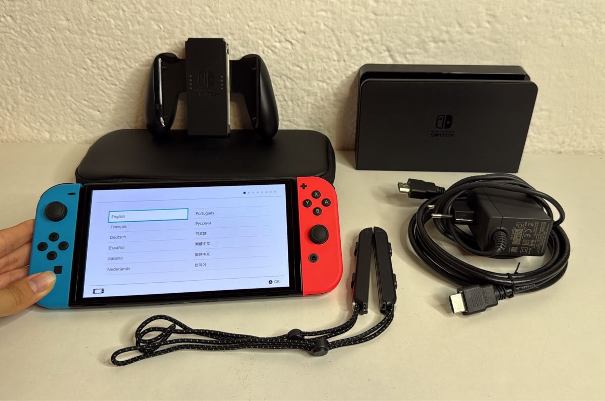 Nintendo Console: Nintendo Switch OLED - Great Condition 🎮 – Usato da Ehrendingen venduto da bubulence 1