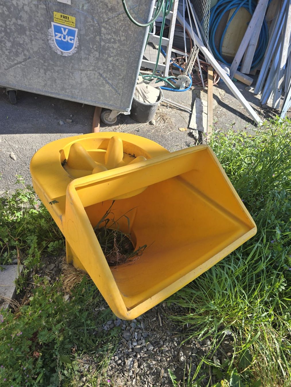Ponteggi: Bauschuttröhre – Usato da Lachen SZ venduto da rade08 1