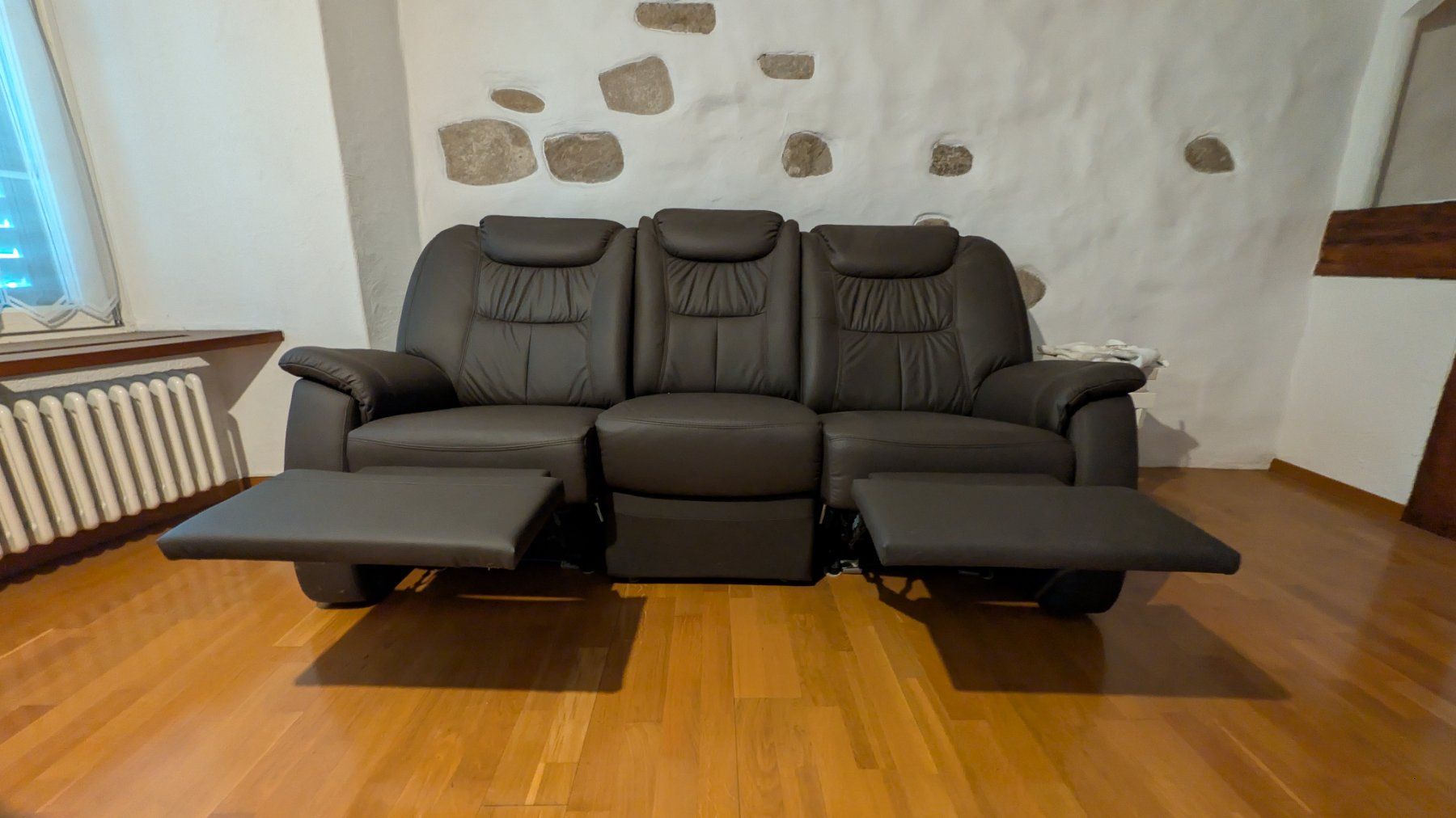 Sofas: Sofa mit manueller Relaxfunktion – D'occasion à Rapperswil SG par Danakka 2