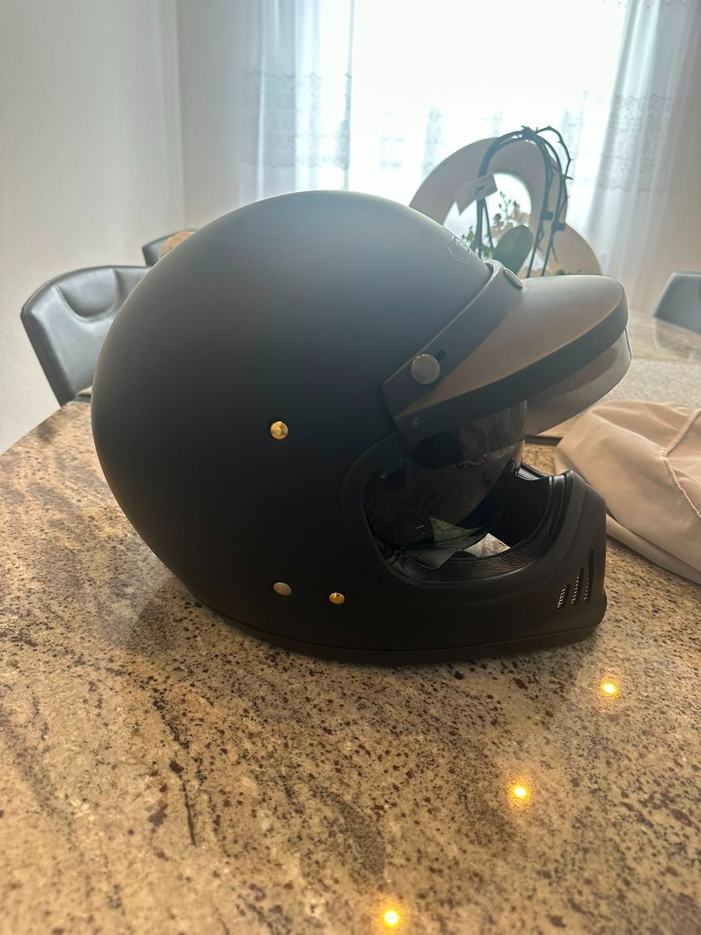 Caschi & visiere: Shoei Ex Zero Motorradhelm Black | Mit Helmsack – Usato da Würenlingen venduto da sil_66xg 2