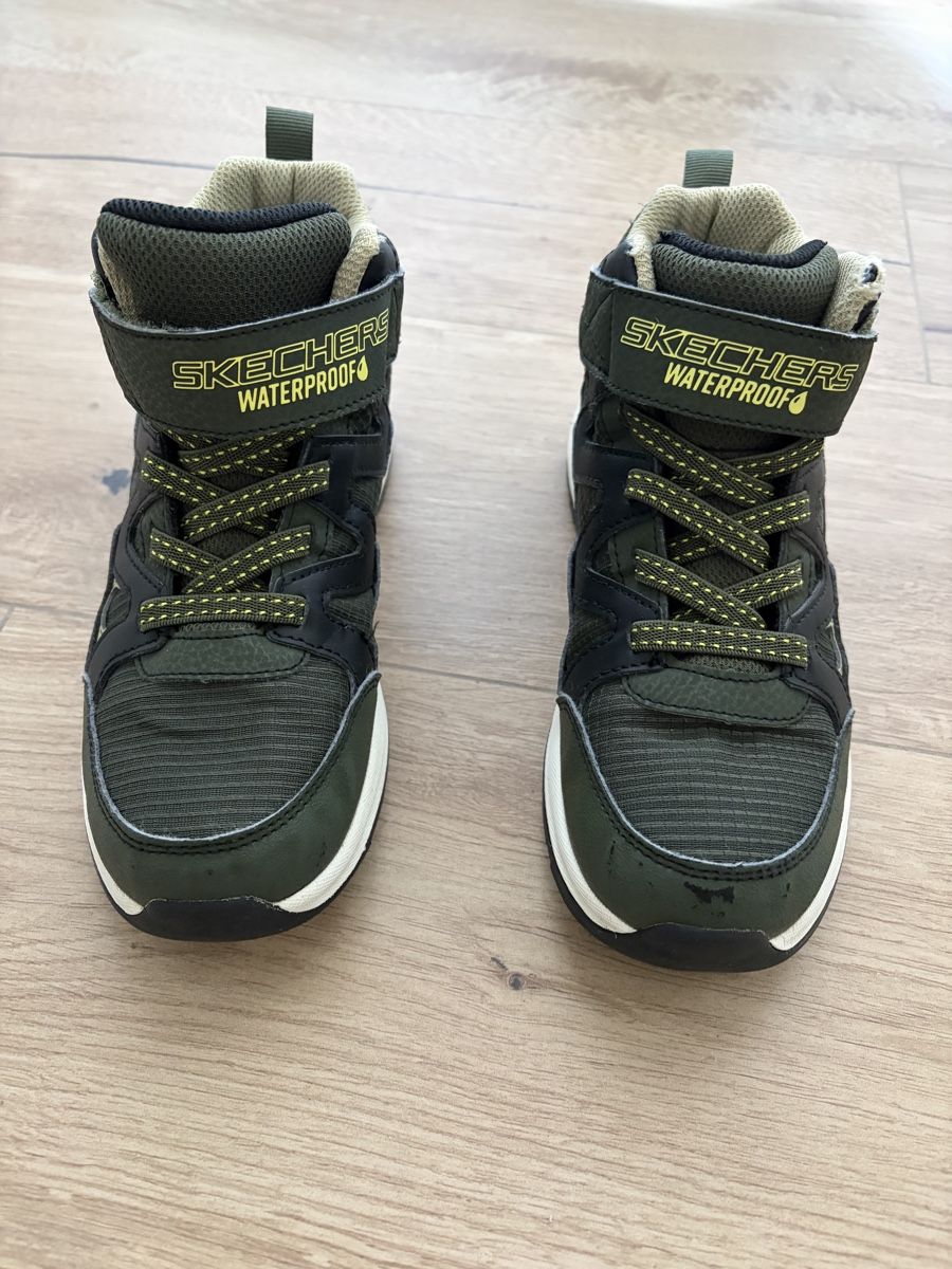 Skechers Scarpe per ragazzi: Waterproof Skechers  – Usato da Laupen ZH venduto da Elti2017