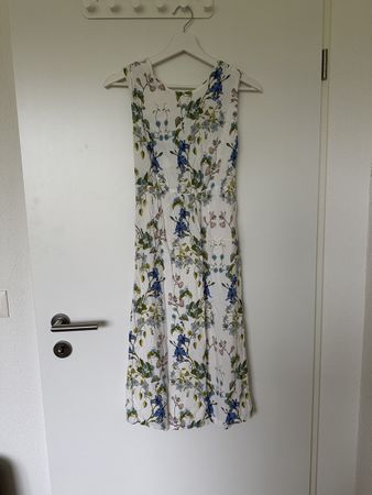 Last Chance: Summer Dress Floral Open Back White Blue